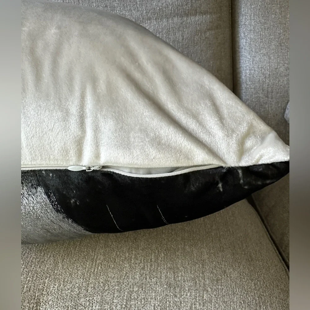 Z Gallerie Modern Silver, black, ivory 24”x24”pillow cover set of 2. - Picture 11 of 11
